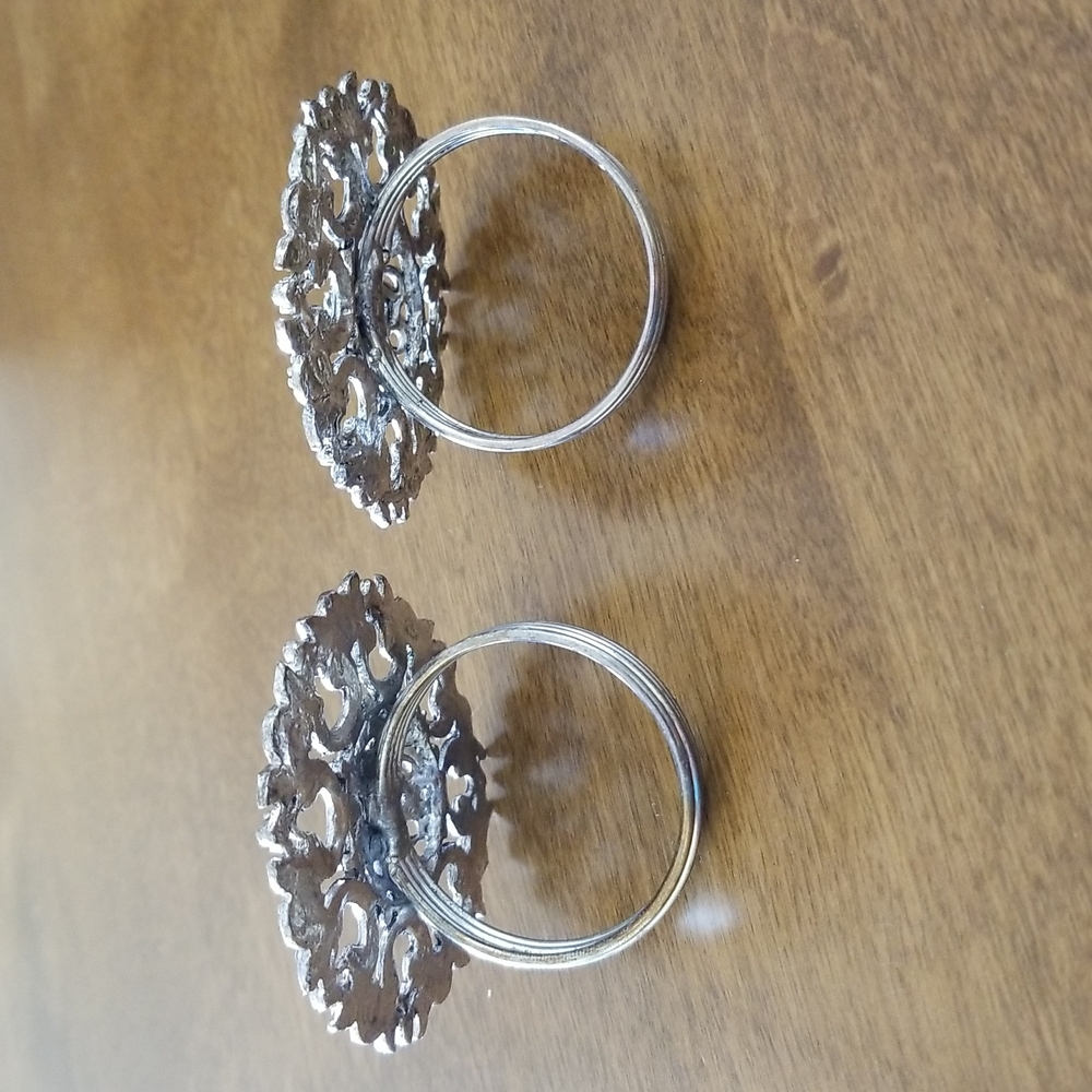 2 Vintage Napkin Rings - Picture 3 of 5